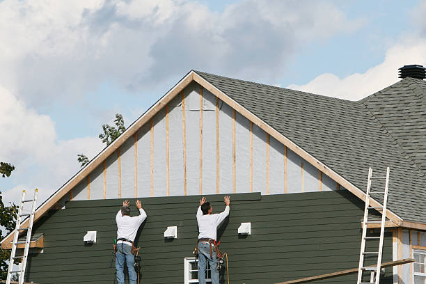 Professional Vinyl Siding technician working in Croton, OH